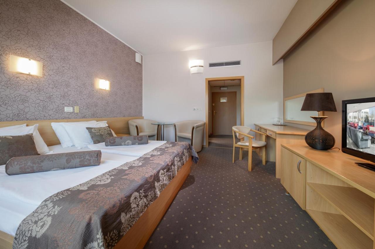 Hotel Zovko Zagreb Sesvete Dış mekan fotoğraf