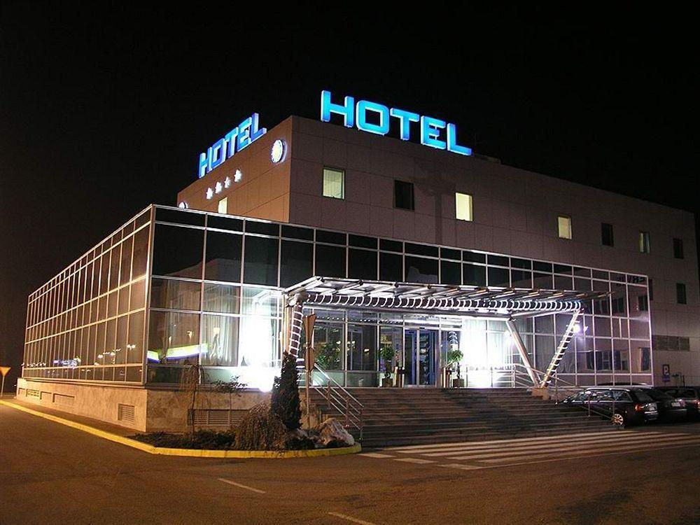 Hotel Zovko Zagreb Sesvete Dış mekan fotoğraf