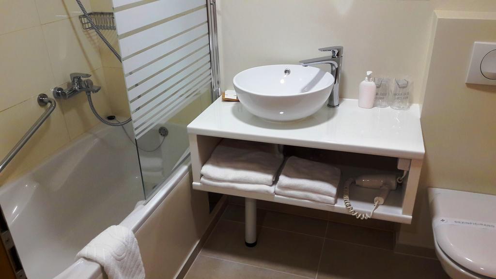 Hotel Zovko Zagreb Sesvete Dış mekan fotoğraf